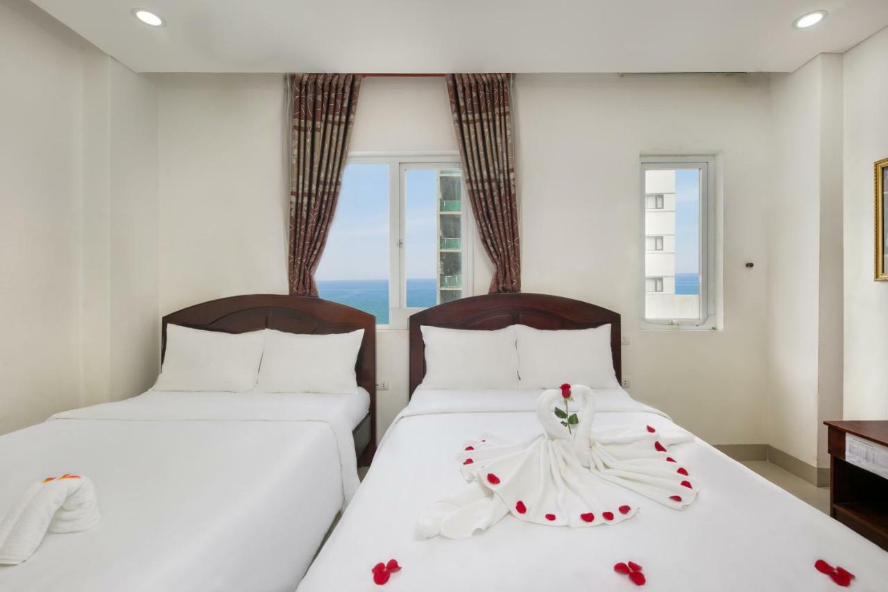Osaka Hotel Da Nang Bagian luar foto