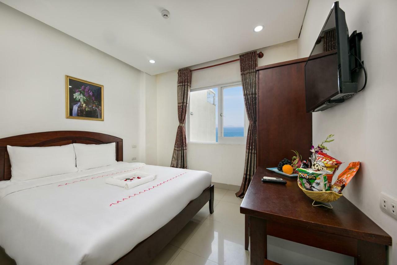 Osaka Hotel Da Nang Bagian luar foto
