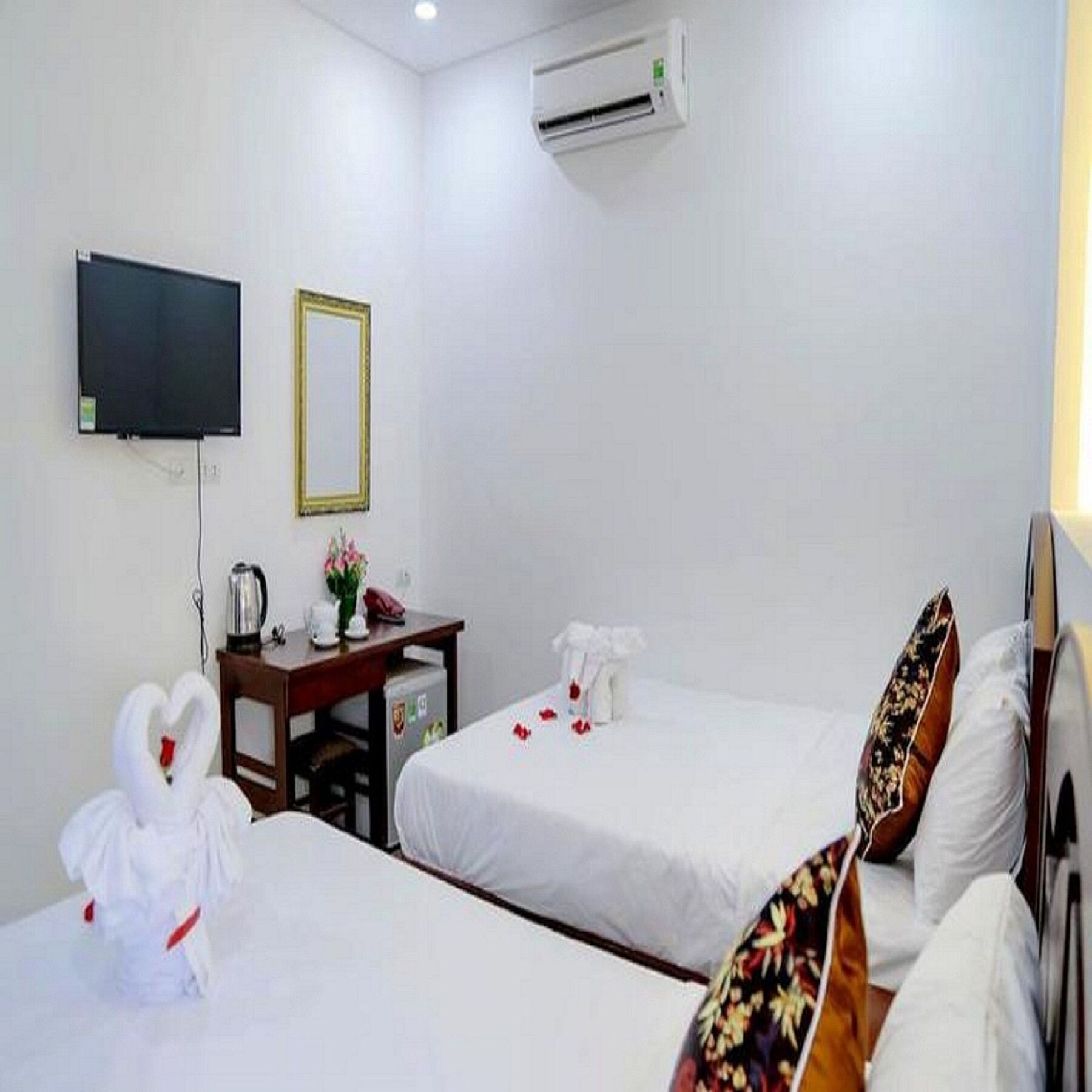 Osaka Hotel Da Nang Bagian luar foto