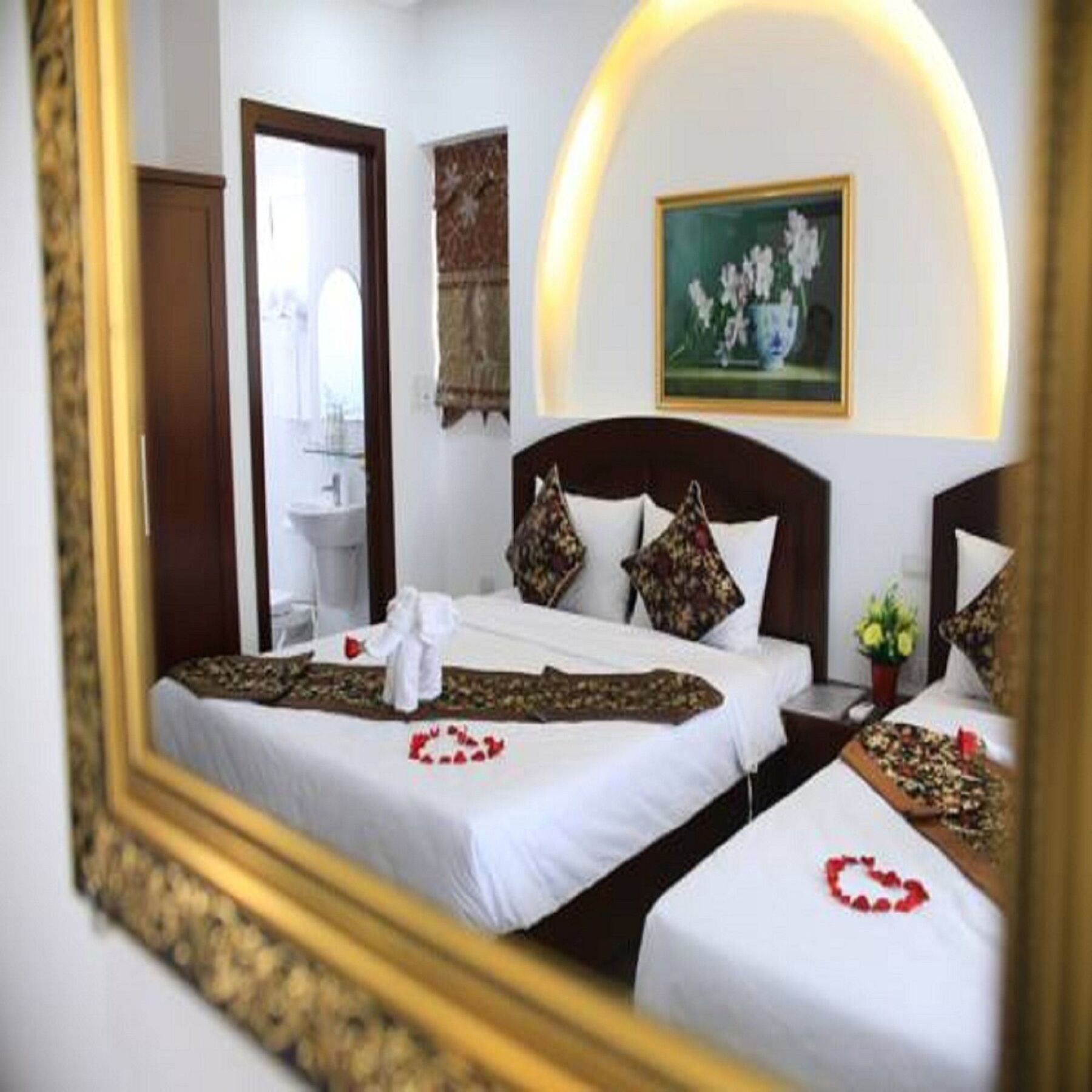Osaka Hotel Da Nang Bagian luar foto
