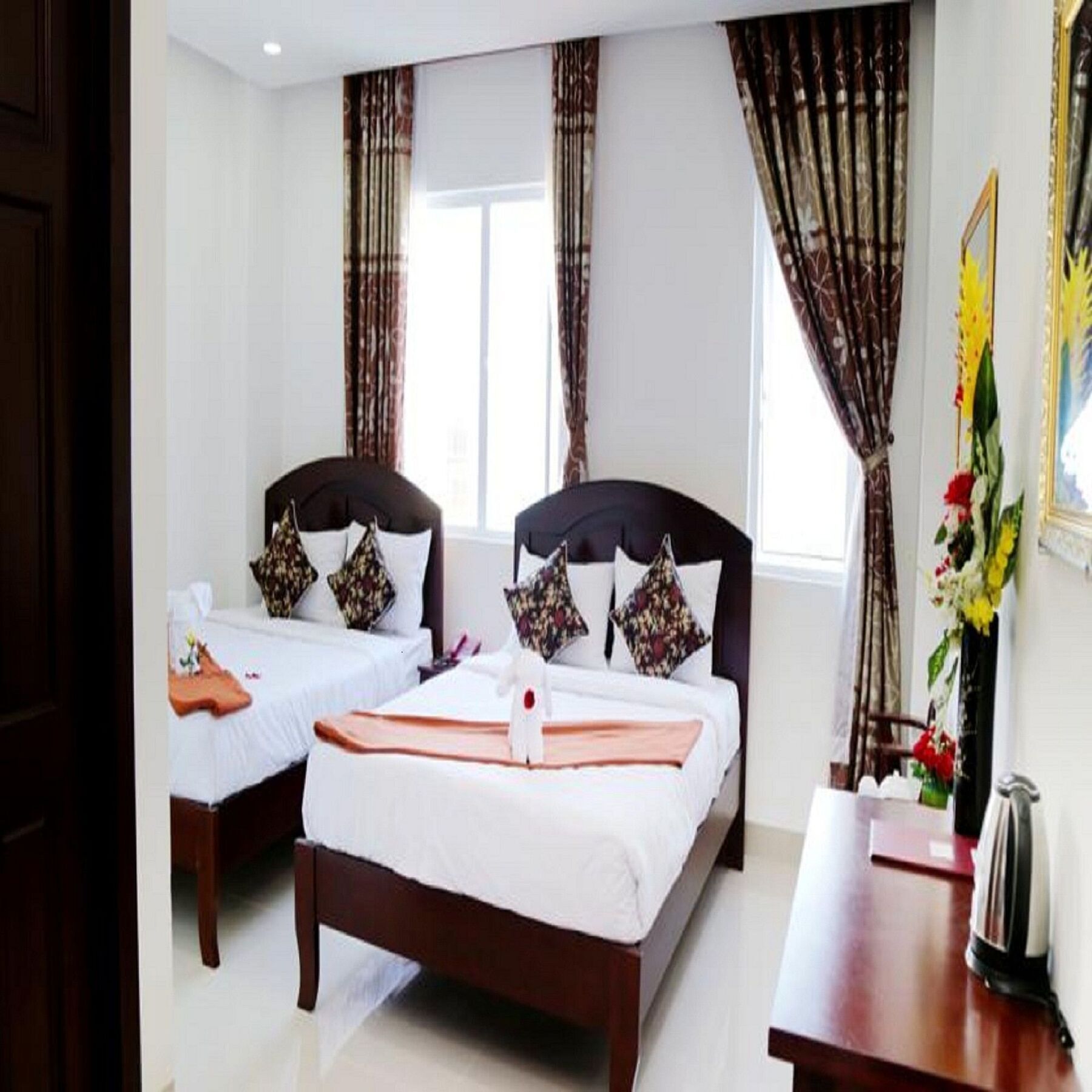 Osaka Hotel Da Nang Bagian luar foto